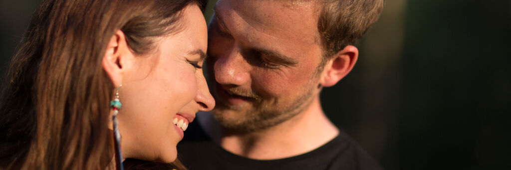 Die Liebe von Marianne und Lennard ist auf jedem Foto sichtbar.